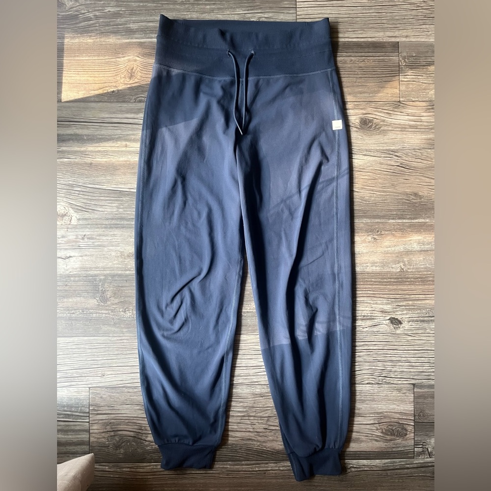 Vuori High-Waist Daily Leggings